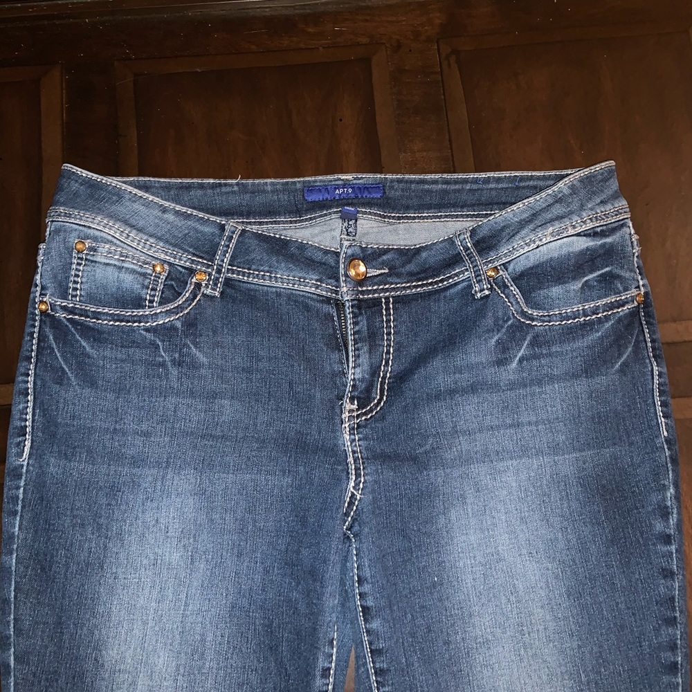 Apt 9 jeans - LOOK BRAND NEW